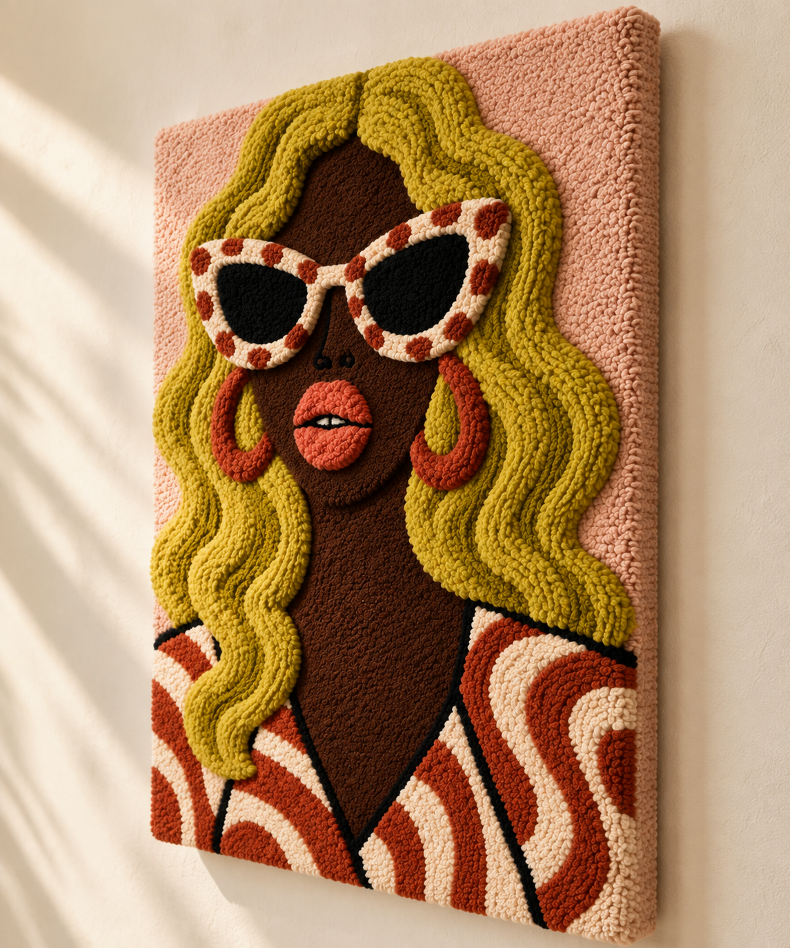 Golden Waves in Cat Eye — angled relief view